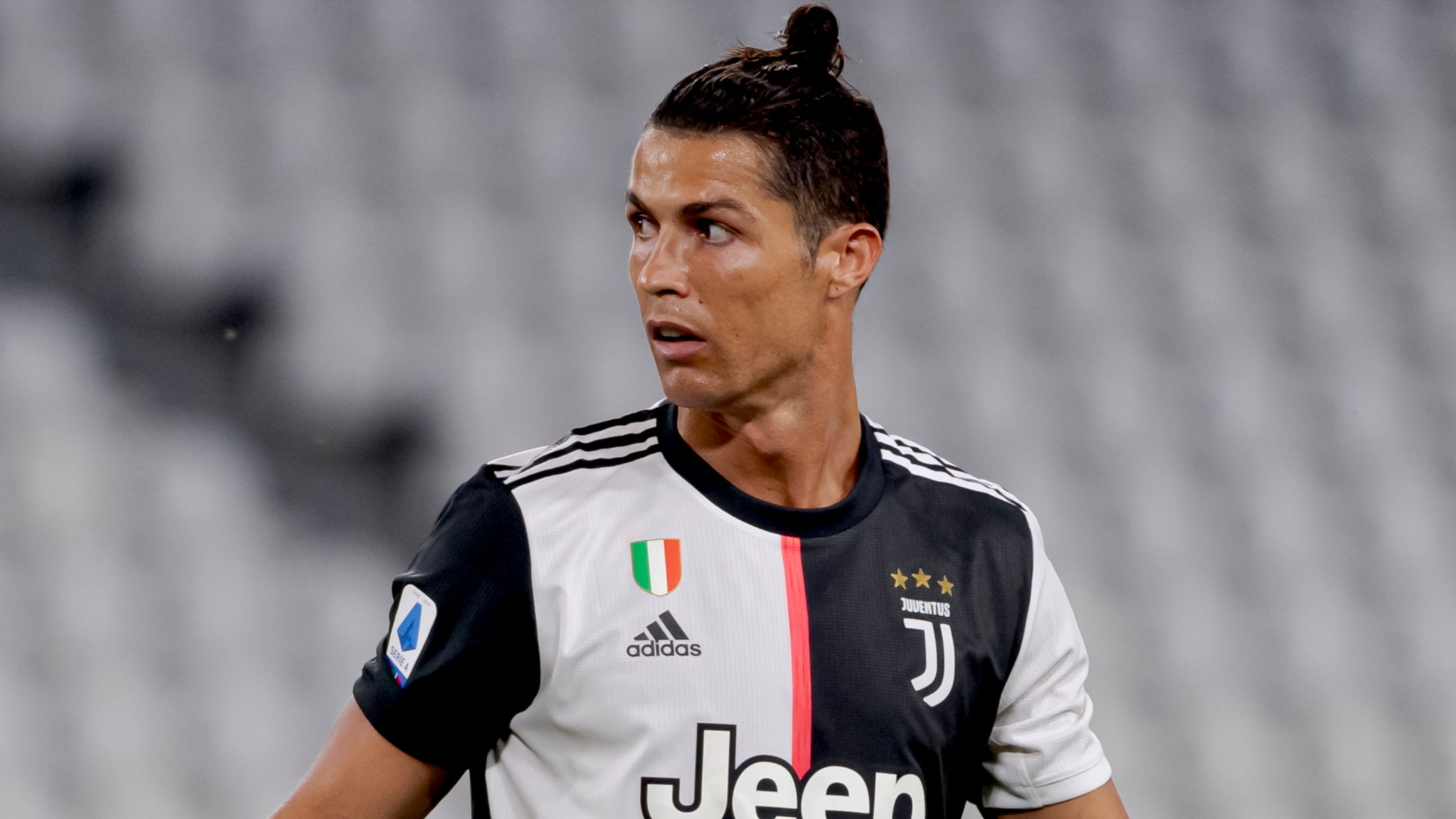 Tại sao Ronaldo rời Juventus? Nguyên nhân cho sự rời đi của siêu sao người Bồ - Vé Bóng Đá Online